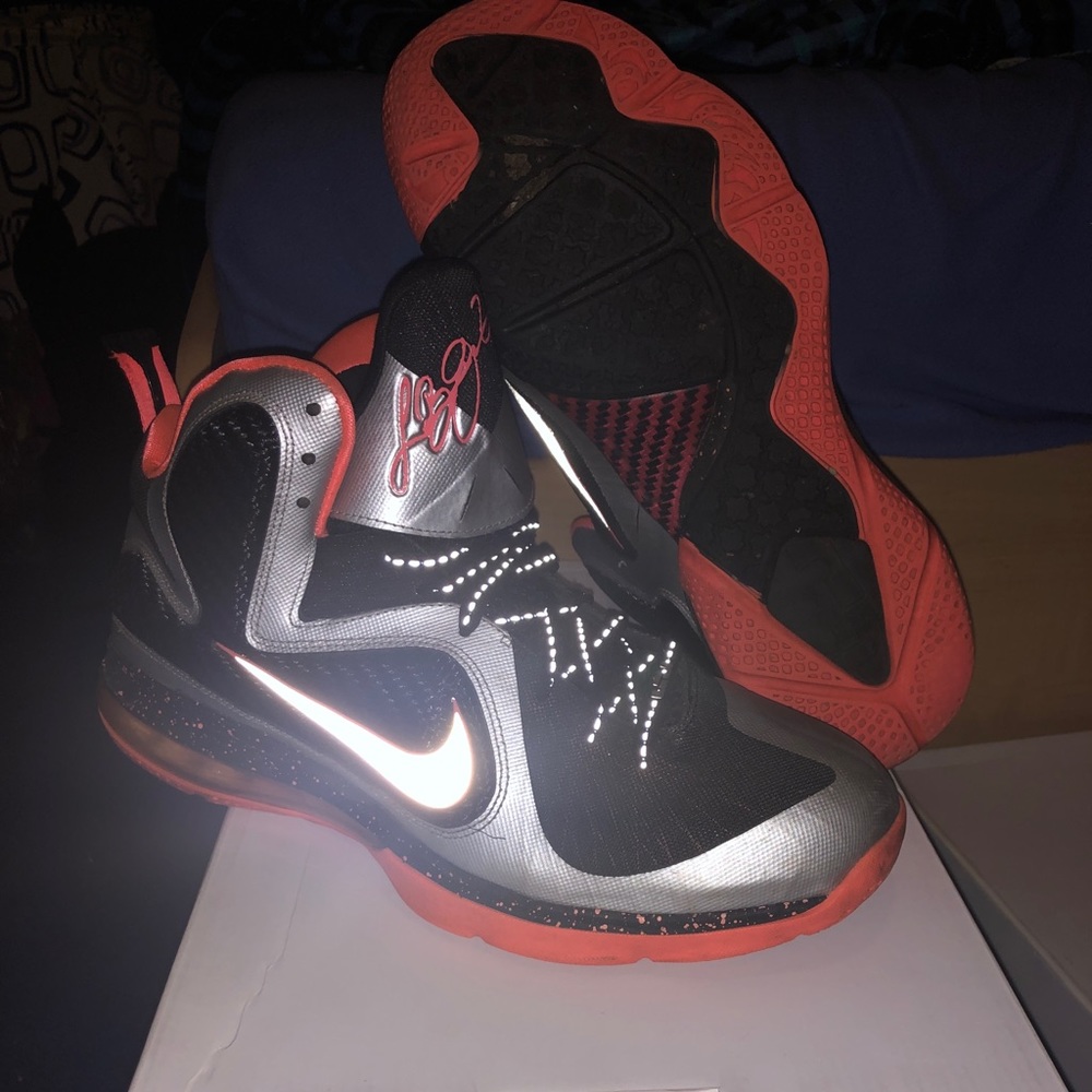 Lebron 9 Mango size 10.5